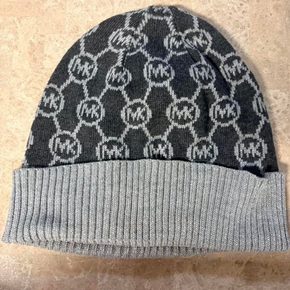 Michael Kors logo, grey beanie hat - Picture 2 of 4
